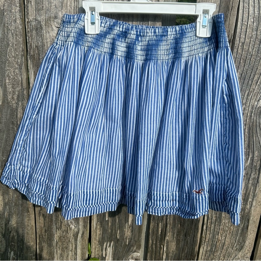 HOLLISTER SKIRT SZ M BLUE STRIPED FULL SKIRT WITH UNDERSLIP ELASTIC WAIST